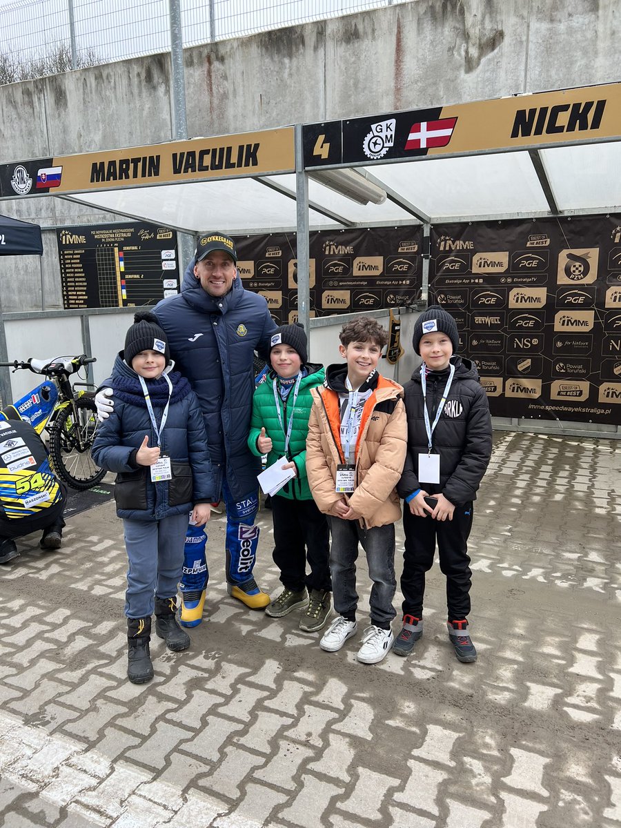 aswybrzeze's tweet photo. Największa atrakcja dla naszych podopiecznych- zobaczyć zawody i najlepszych w parku maszyn☺️🤩 Dziękujemy @EkstraligaTV 🙌🏻🏆
@zmarzlik95 #RobertLambert #AndersThomsen @gdansk https://t.co/qihXwSUPUV