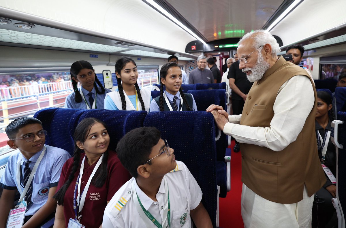 narendramodi's tweet image. Flagged off the Vande Bharat Express connecting MP with Delhi.