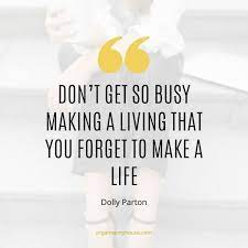 bbray27's tweet photo. A4. When you know what makes your heart sing, you cannot wait to get up every morning. Don't be so busy that you forget who you are and what matters to you. 
#CrazyPLN https://t.co/MJTneLgHUf