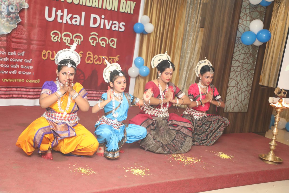ArvindLBJP's tweet photo. In Mahadevapura assembly constituency's Panathur, participated in 4th year Odisha Foundation Day programme, which was organised by Odisha Cultural and Seva Trust, along with their family members, and viewed the cultural programmes. https://t.co/NwMscIlR3v