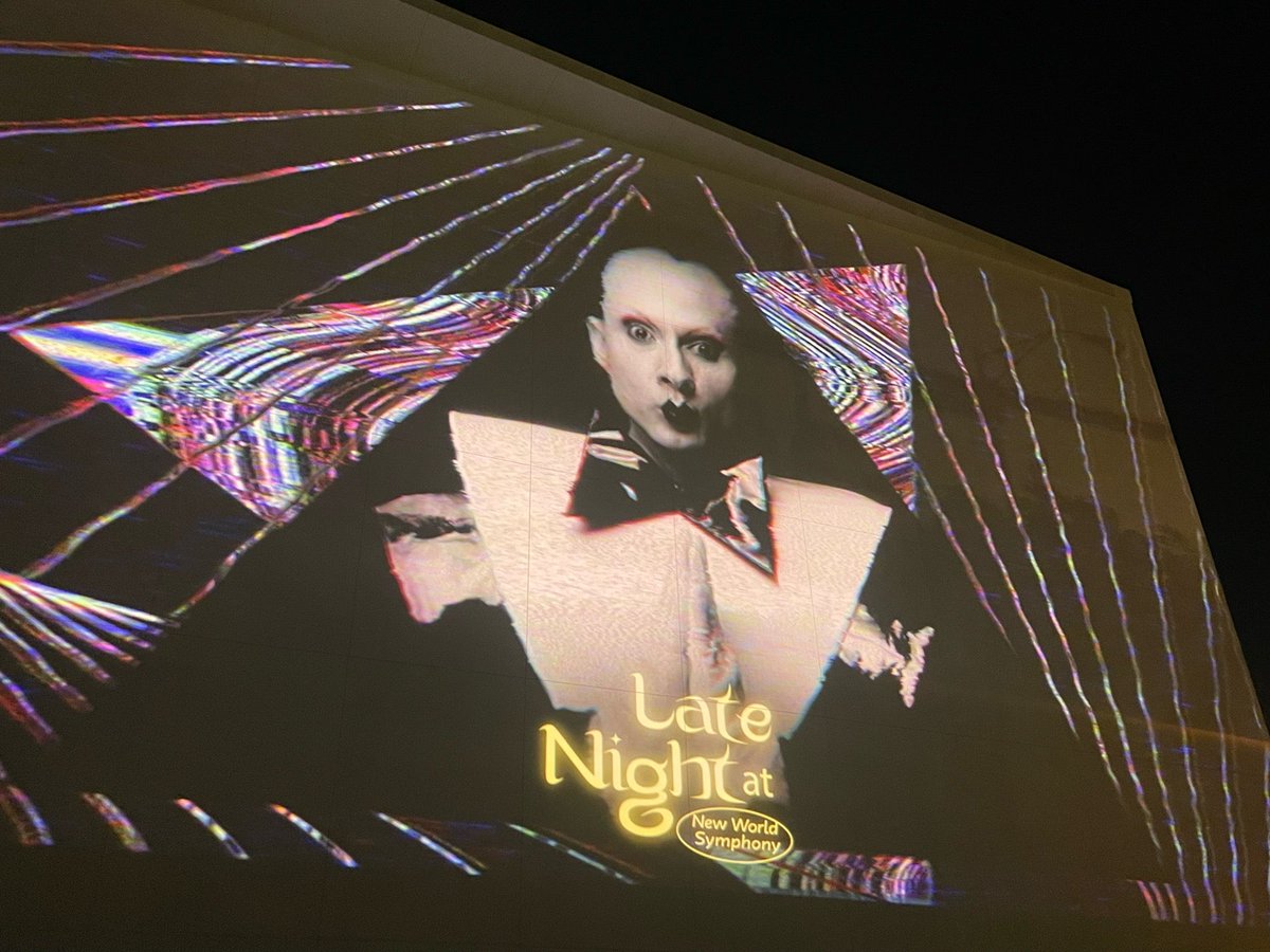 Judith4AU's tweet photo. Trippy and eccentric orchestra experience last night (@ New World Symphony - @nwsymphony in Miami Beach, FL) https://t.co/2UIZrthiRt https://t.co/s5VW1nrnyz