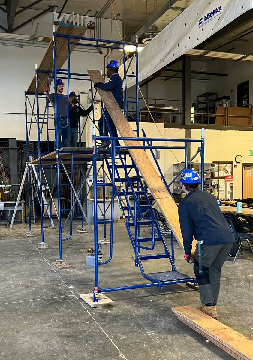 EssexNorthShore's tweet photo. Our NightHawks Adult Education Construction Craft Laborer students are learning proper scaffolding setup, concrete leveling, and jackhammering that will prepare them for the construction field! This program is supported by the Local 22!
#NightHawksAdultEducationProgram
#Local22 https://t.co/g2QSGqfH7d