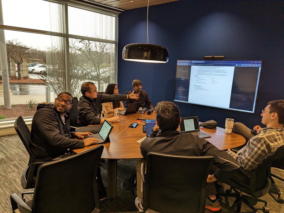 InternMike tweet media