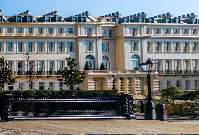 cadogantate's tweet image. Marylebone Station is on the Bakerloo Line, with easy access to all areas of London. Find out more about transport in and around Marylebone in our guide. cadogantate.com/en/moving-serv… #Bakerloo #LondonUnderground #LondonLife