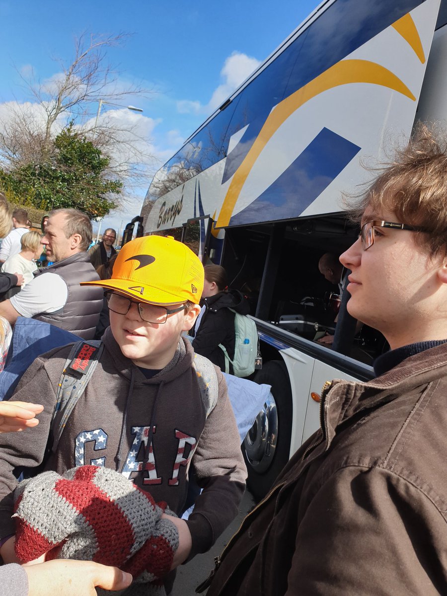 And they're off ❤
#Barcelona2023 #LSAMusicTour @lythamhigh <a href="/LSAMusicDept/">LSAMusicDept</a> 
🎵🎷😎❤🤩