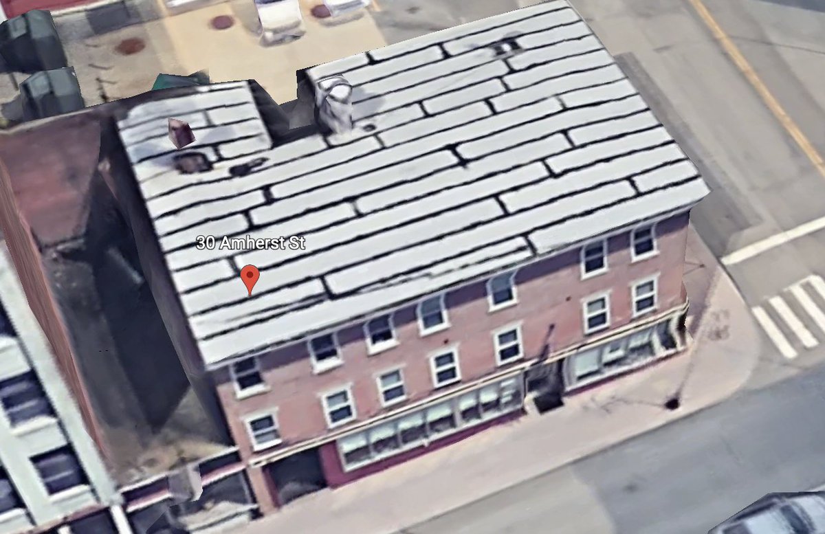 Top floor -- 930 square feet of office space available in downtown Manchester, NH for any startup or small business looking for turn key space! Inquire within.