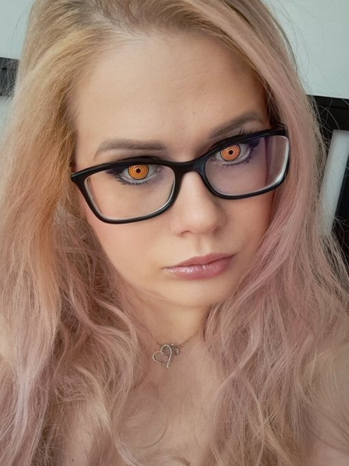 Wow I love those lenses 😻 Guess what is coming? 😱 #cosplayergirl #makima #makimachainsawman #chainsawman<a href="/tag/cosplayergirl"class="tags"><span>#cosplayergirl</span></a><a href="/tag/chainsawman"class="tags"><span>#chainsawman</span></a><a href="/tag/makima"class="tags"><span>#makima</span></a><a href="/tag/makimach"class="tags"><span>#makimach</span></a>