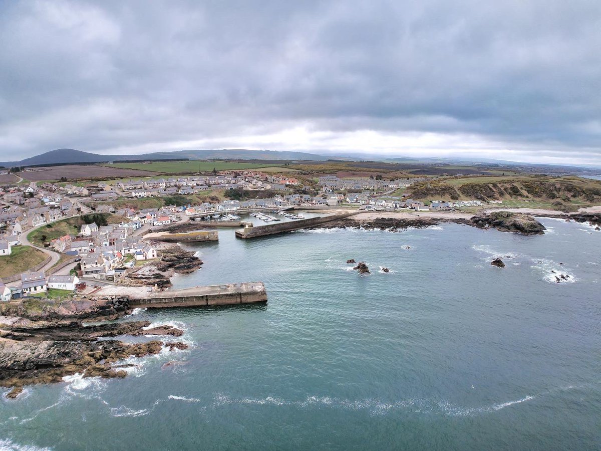 jim___frost's tweet photo. Along the Moray Coast yesterday afternoon. Cullen, Findochty and Spey Bay #Moray #Scotland #DJI https://t.co/YXdEc9Ejov