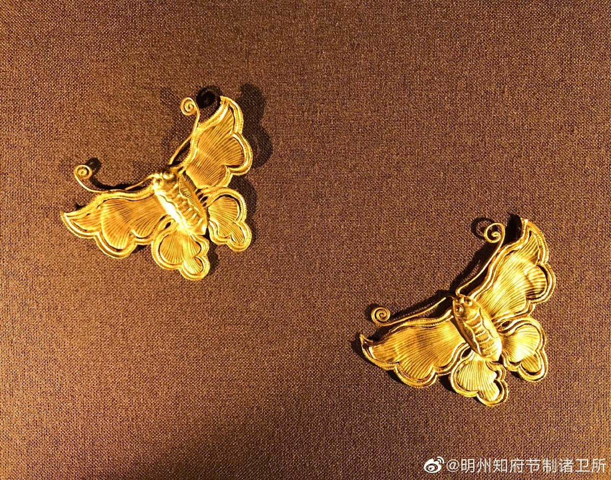 明代蝴蝶形金饰件 拍摄于南京市博物馆（南京朝天宫） ​​​ Butterfly-shaped gold ornaments in Ming Dynasty in China Photographed at Nanjing Museum in China.