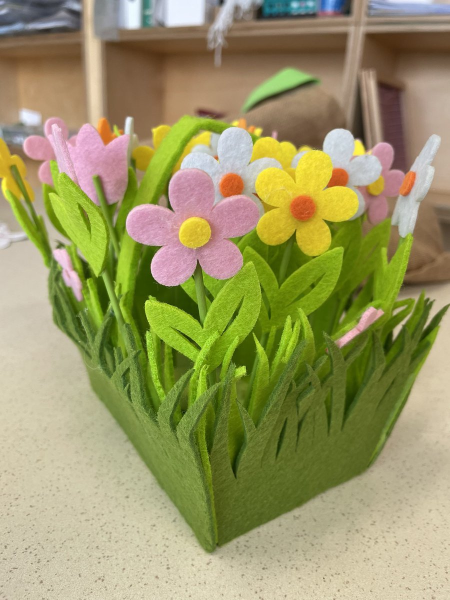 Petite bouquet printanier qui s’est installé dans la classe.