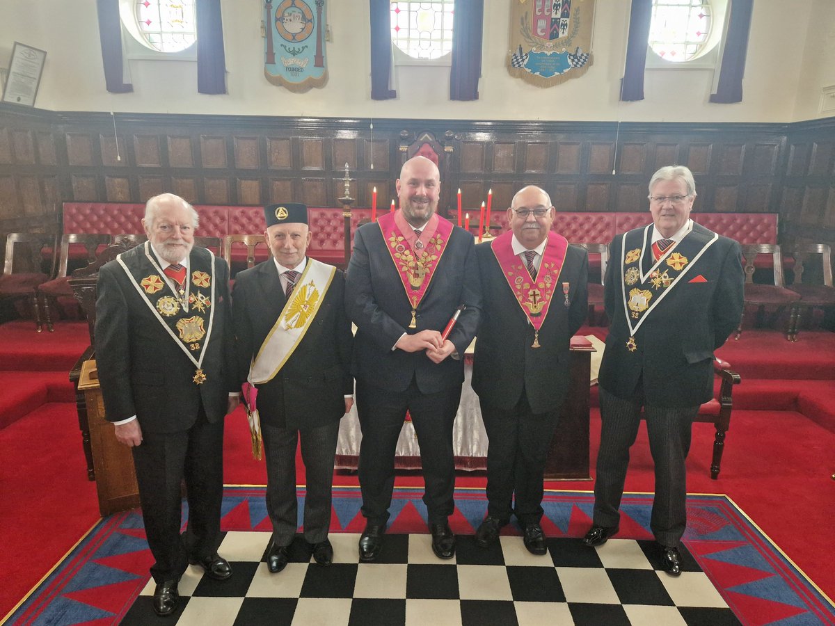 RichyEvs1981's tweet photo. An absolute privilege and pleasure to be Enthroned as Most Wise Sovereign of the Abaty Margam Chapter this morning by my father in the presence of the Inspector General for the District of South Wales &amp; Monmouthshire #rosecroix #ancientandacceptedrite https://t.co/IeKHWSOL0Q