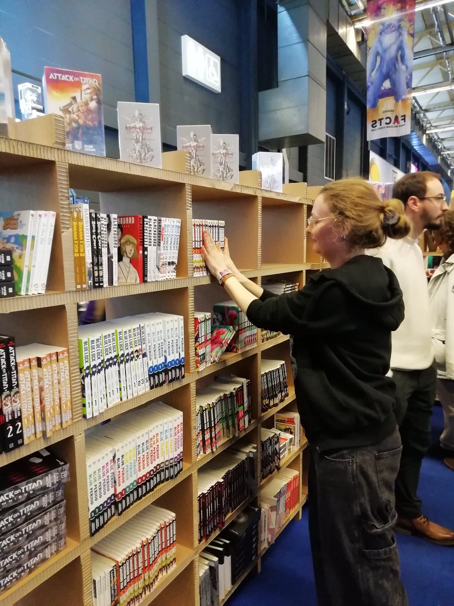 ABCBooksNL's tweet photo. It's almost as if people reallyreallyreally like manga or something? π€ We're trying our best to keep the shelves looking some sort of filled! #ABCatFACTS #ABCintheWild https://t.co/Zb7QLuHyk6