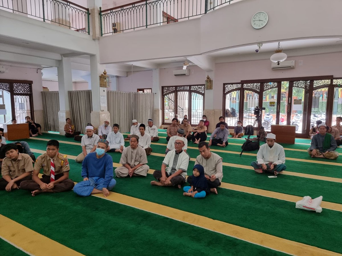 InsyaAllah selama Ramadhan Ustad Husain akan meemberikan kajian setiap Hari, ba'da ashar di masjid Silaturahim