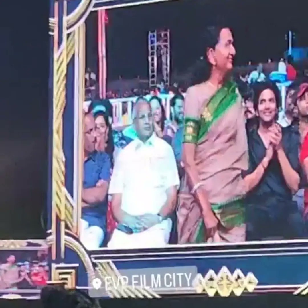 DHFF_Kavin's tweet photo. BEHINDWOODS GOLD MEDAL Give a award for Kavin Anna Vijay anna mom award give kavin anna, people favourite actor Kavin
@Kavin_m_0431
#50DaysOfBBDaDa||#Kavin||#DaDa||#Kavin04 https://t.co/nXeqVal63V