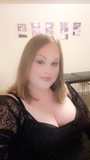 New haircut  😜 https://t.co/1eqBznYf7v<a href="/tag/feet"class="tags"><span>#feet</span></a><a href="/tag/bbw"class="tags"><span>#bbw</span></a><a href="/tag/ssbbw"class="tags"><span>#ssbbw</span></a><a href="/tag/trans"class="tags"><span>#trans</span></a><a href="/tag/pride2023"class="tags"><span>#pride2023</span></a>