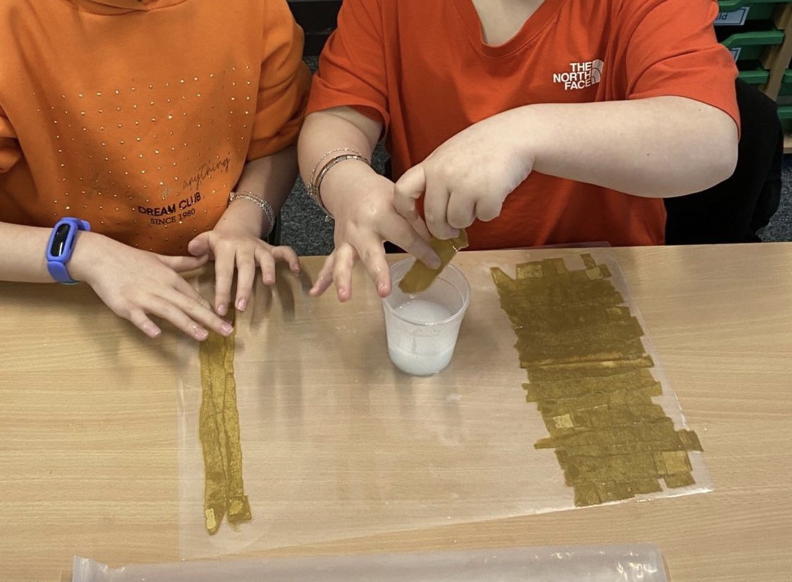 SQPLewisClass's tweet photo. Finishing the term by making our own papyrus 😊 https://t.co/FlkpnojUDn