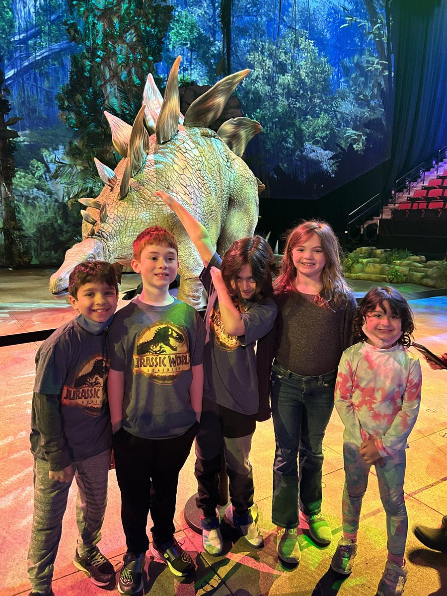 digitaldelaney's tweet photo. #JurassicWorldlivetour https://t.co/gY1eN8T7S8