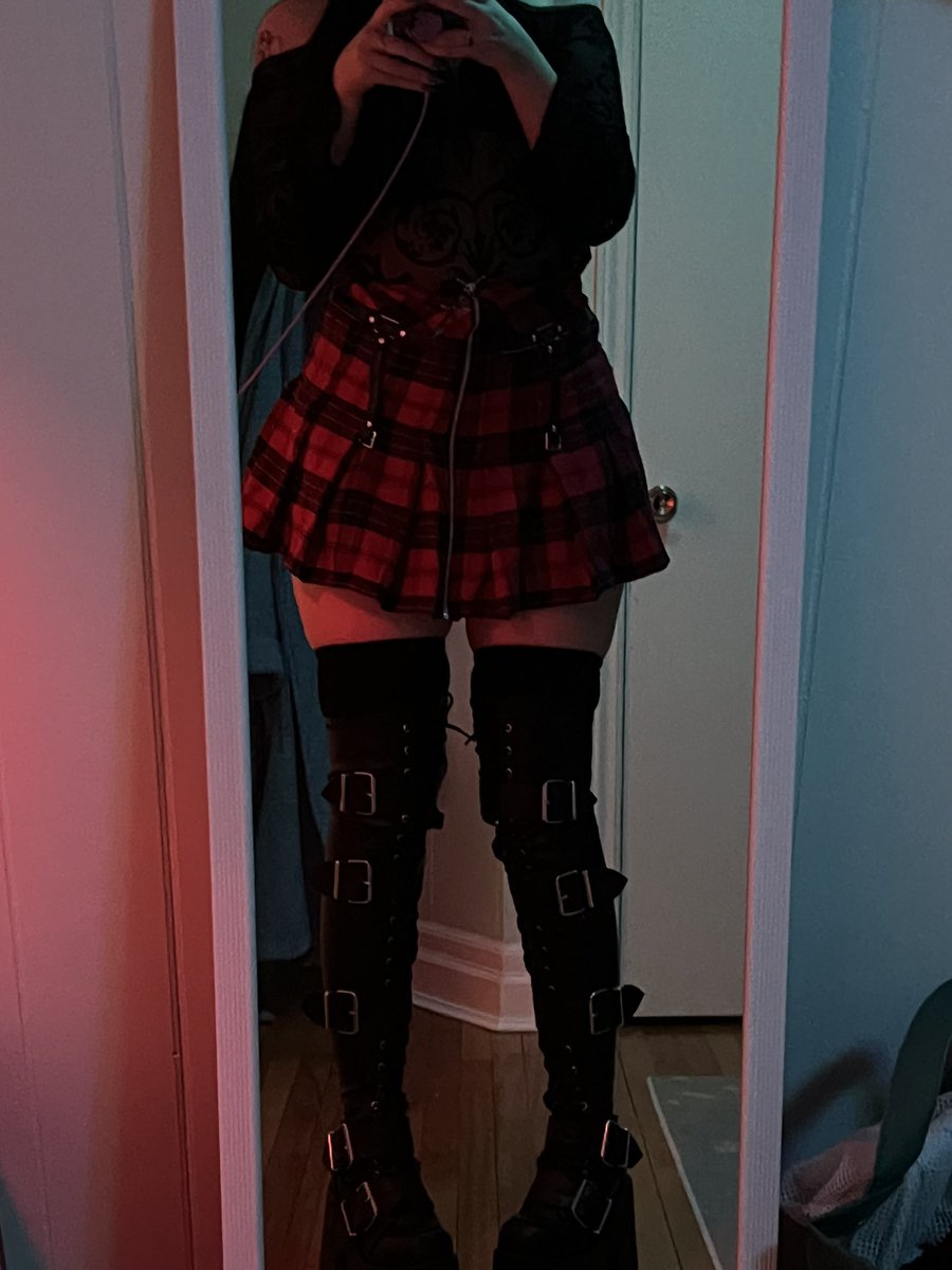 Mari 🌹 on Twitter "Emo night"