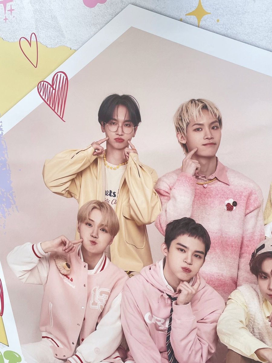 Unknown_jisu's tweet image. #TO1_Springtime_TOgether

티오원 3주년 너무너무 축하해🎂
노란지수 너무 귀엽잖아 ㅠㅠㅠ