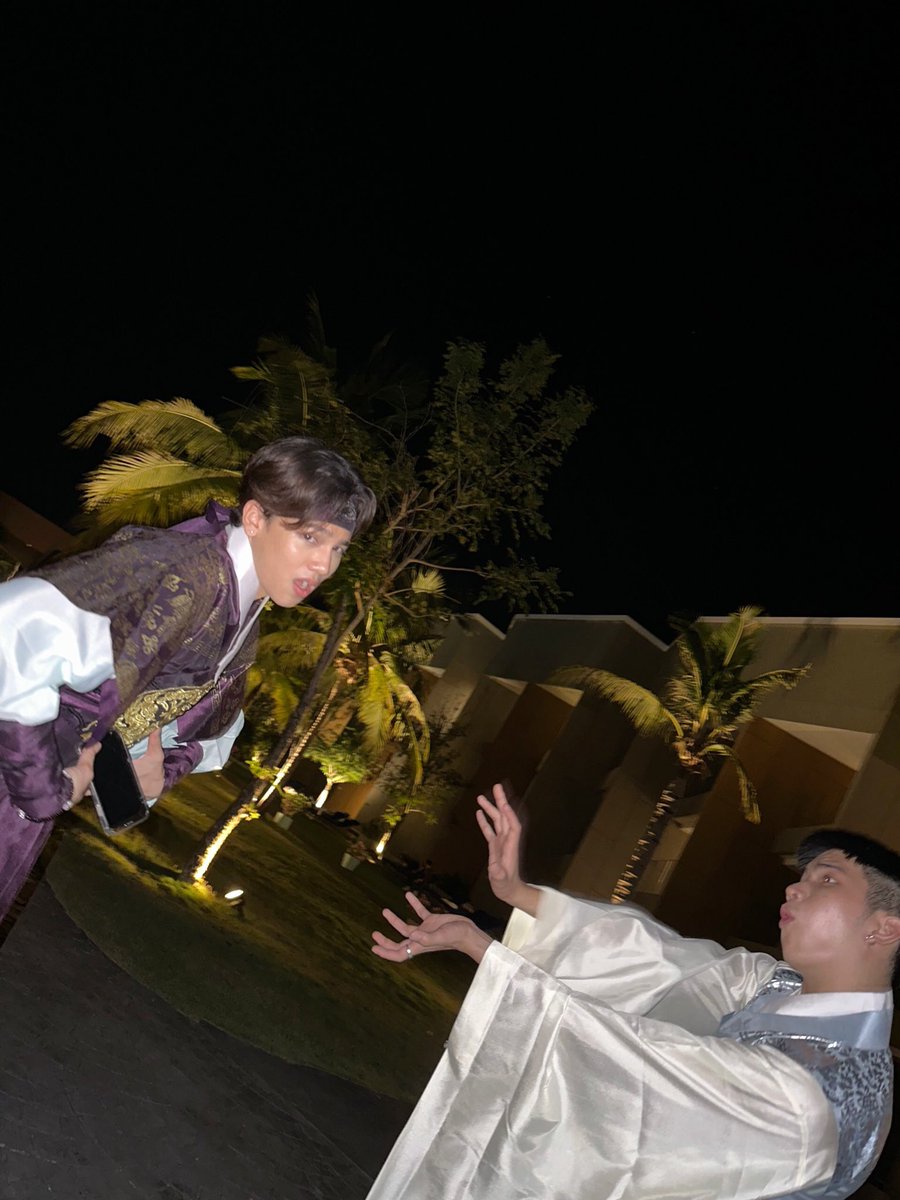 nutanonts_'s tweet photo. ข้าขอแสดงความคอนแกรต สำหรับการสำเร็จวรยุทธของเจ้าศิษโบร๋ เบิ้บบ🤟🏻🎉 https://t.co/qJKaO3oRtB