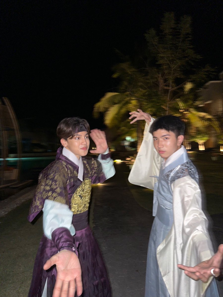 nutanonts_'s tweet photo. ข้าขอแสดงความคอนแกรต สำหรับการสำเร็จวรยุทธของเจ้าศิษโบร๋ เบิ้บบ🤟🏻🎉 https://t.co/qJKaO3oRtB