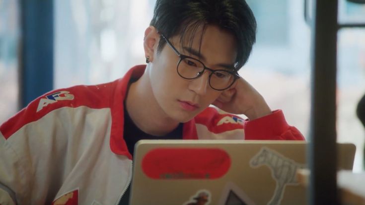 seochanist's tweet photo. today i offer you designer x coder bfs https://t.co/hu63uCe7tH
