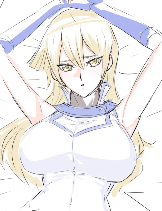 男女で制服のなんかベルトみたいな首元のやつが襟みたいに左右逆になってるのに気づいた 