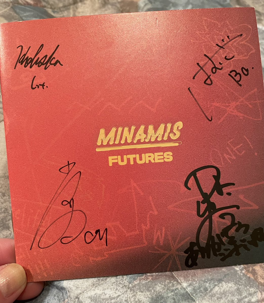 ne_wing's tweet photo. MINAMISでした 最初で最後の遠征でした(仮)ﾁｹ発したときは最後になるなんて夢にも思わなかったけどね でもまた１つ楽しい思い出が出来ました こういう日のために働いているのでねこっちは ｻｲﾝはｺﾝﾌﾟ出来なかったけど私らしいっちゃ私らしい 金曜日で終わりか…寂しいねやっぱ
#MINAMIS https://t.co/5k88jGnsi6