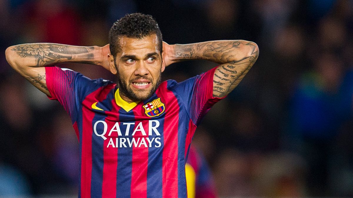 alwaysfutbol12's tweet photo. Spanish website El Caso reported that former Barcelona player Dani Alves, who was arrested two months ago on charges of rape, is now involved in cigarette-selling scheme.
#FootballNews #AlwaysFootballNews #AlwaysFootball https://t.co/Ey9rPlH84a