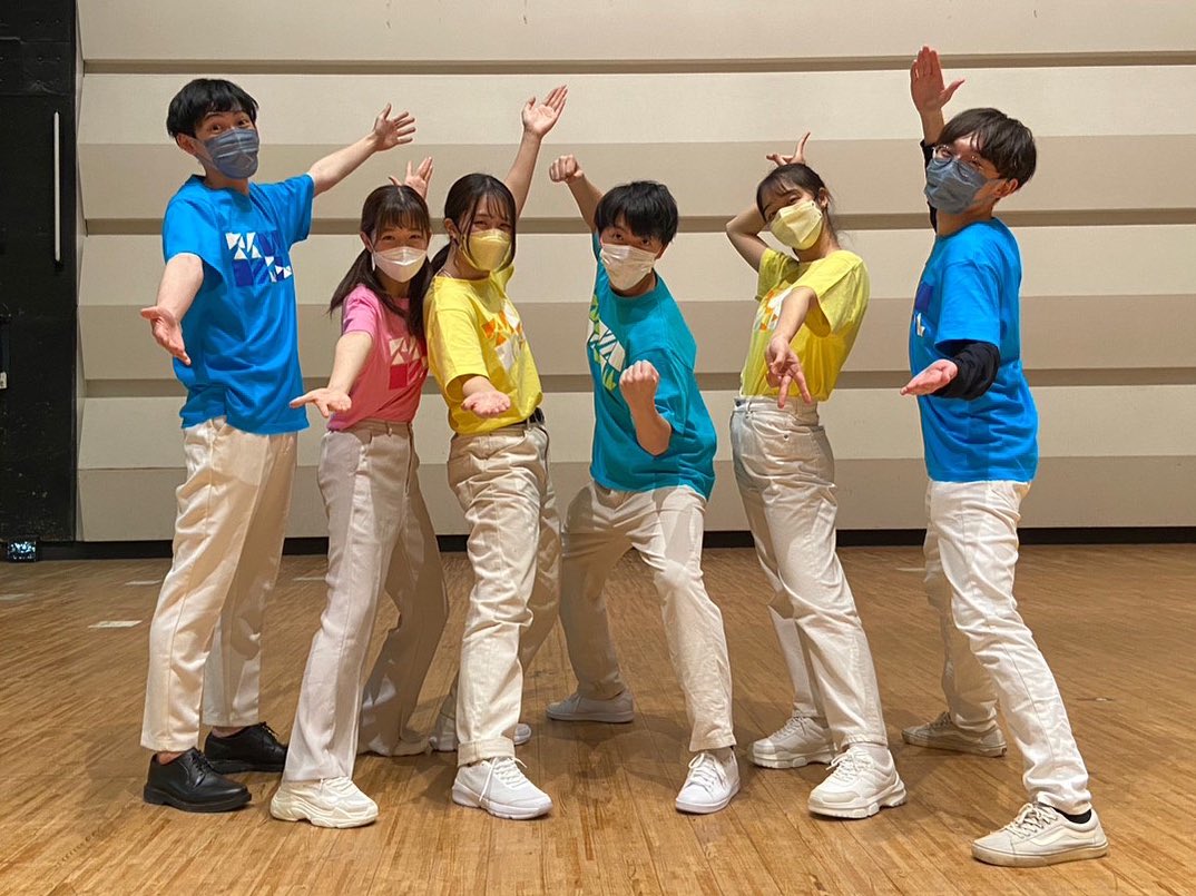 atmark_mam's tweet photo. 〖 卒業しました 〗

先日の卒業式でメンバー6人は
無事大学を卒業致しました！
また、50fesをもちまして
私達の活動は終了となりました。
4年間、本当にありがとうございました🌄

これからは社会人として、
6人それぞれの道で頑張っていきます😌 https://t.co/CmQxoAUl8J