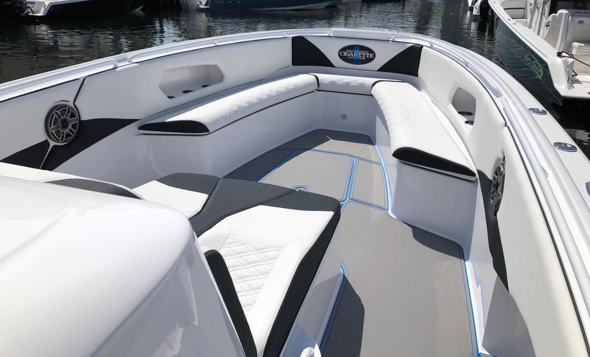 The Cigarette 39 GTS "Tripple J's" offers a sleek and functional design, with an open feel and excellent performance. Now on the market for $785,000, this boat comes with three 450hp Mercury engines, as well as extensive seating and unobstructed views. 
hubs.ly/Q01JSt9z0