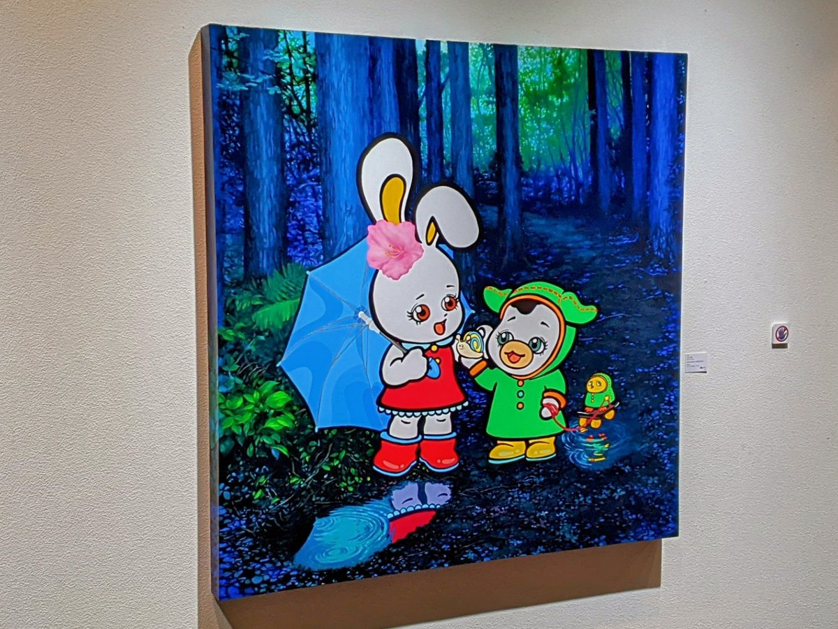 semperfi0801's tweet photo. Bunkamura Gallery に展示中の、吉田樹保の作品。目を引きます。 https://t.co/dCJBiAyrZy