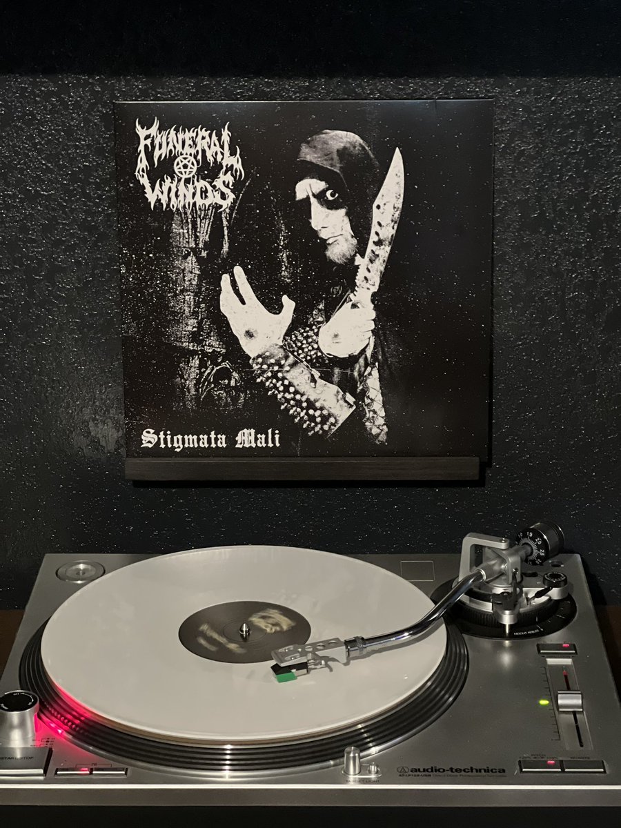 satancblckmetal's tweet photo. FUNERAL WINDS “Stigmata Mali” 2023 #funeralwinds #dutchblackmetal limitededitionvinyl white 1of100 @OsmoseProd #osmoseproductions #2023sbm https://t.co/BQgEUyuG1t