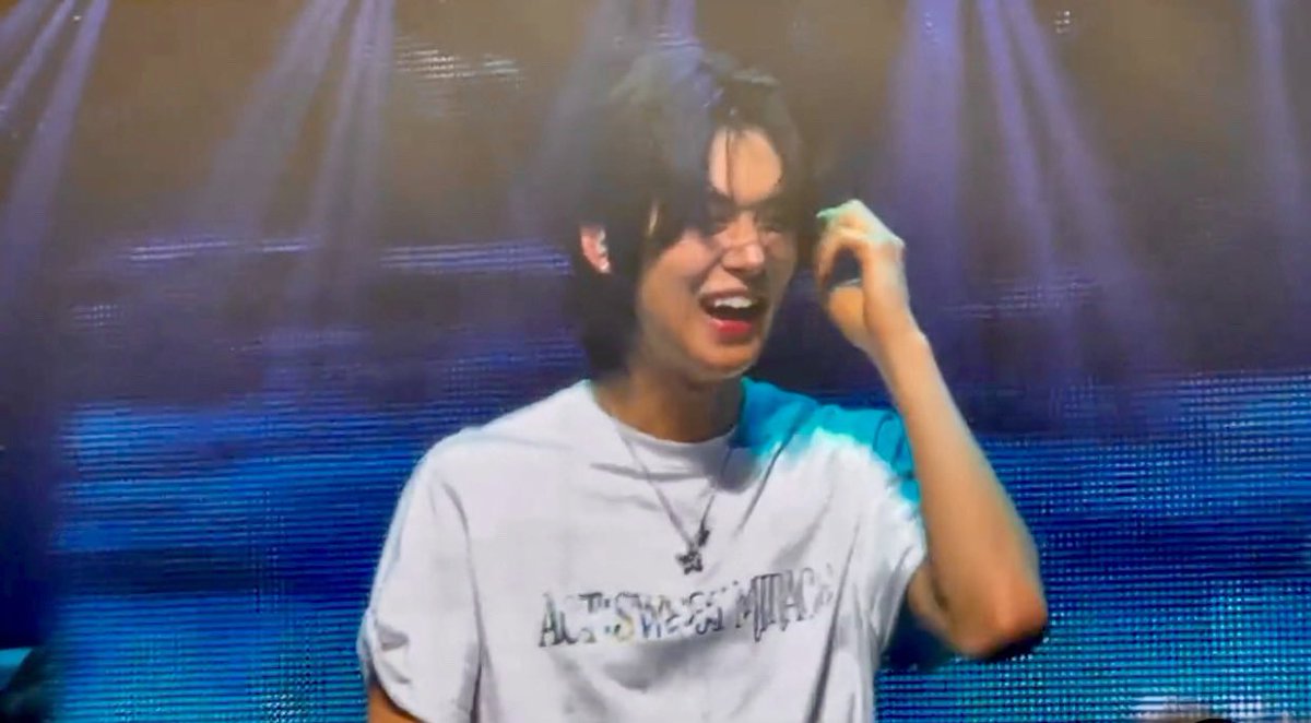 allaboutyeonjun's tweet photo. There is nothing more satisfying to see than choi healing yeonjun smiling widely up to his ears 🥺

#YEONJUN #연준 https://t.co/uqYMLfIquE