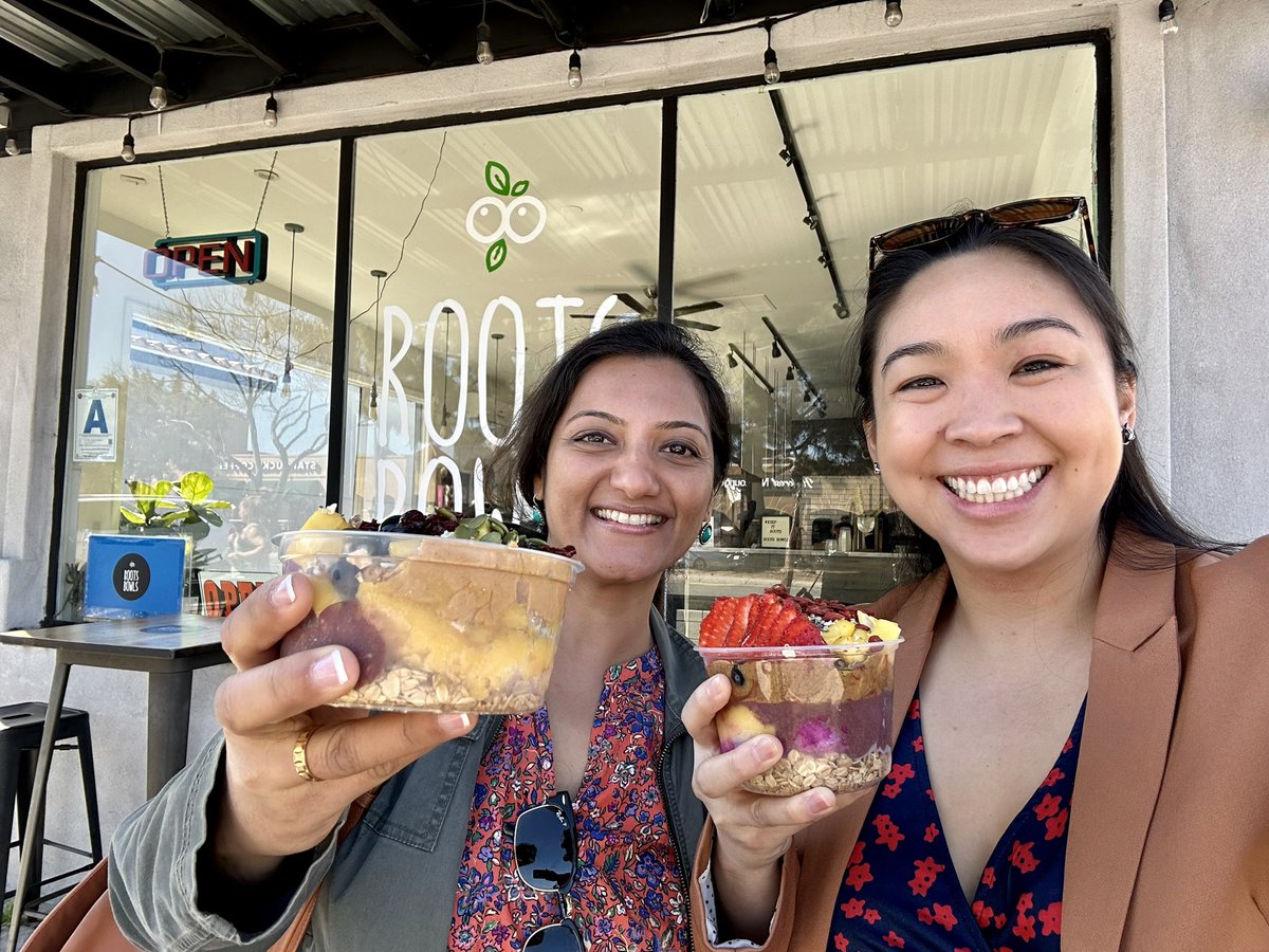Couldn’t finish our San Diego conference adventures without enjoying some breathtaking sunset cliffs views 🌊 and a classic Cali açaí bowl in Hillcrest! 😎 Here’s to another wonderful kidney conference together!🫘❤️#foreverConferenceBuddies #AKICRRT2023 @MonicaVivek @BCMPedsRenal