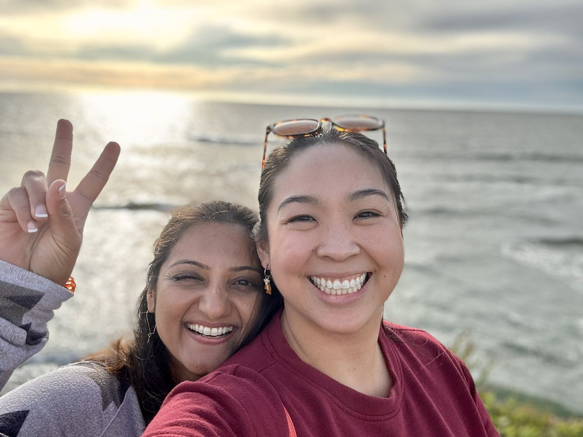 kimmythekidney's tweet photo. Couldn’t finish our San Diego conference adventures without enjoying some breathtaking sunset cliffs views 🌊 and a classic Cali açaí bowl in Hillcrest! 😎 Here’s to another wonderful kidney conference together!🫘❤️#foreverConferenceBuddies #AKICRRT2023 @MonicaVivek @BCMPedsRenal https://t.co/ueWCHybC30