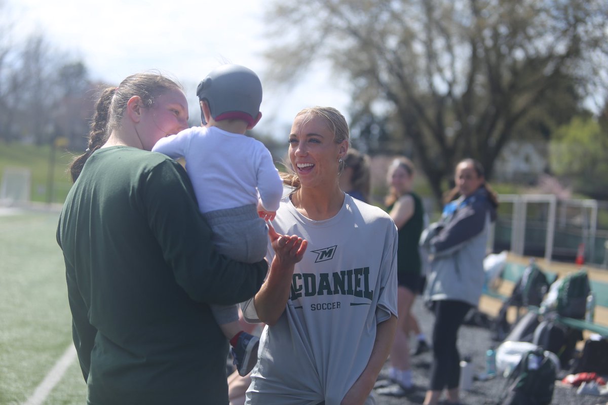 McDaniel_WSOC's tweet photo. Four years until Forever. Hearts are full from a day on The Hill with our alum 💚 https://t.co/g99sX2I2Mk