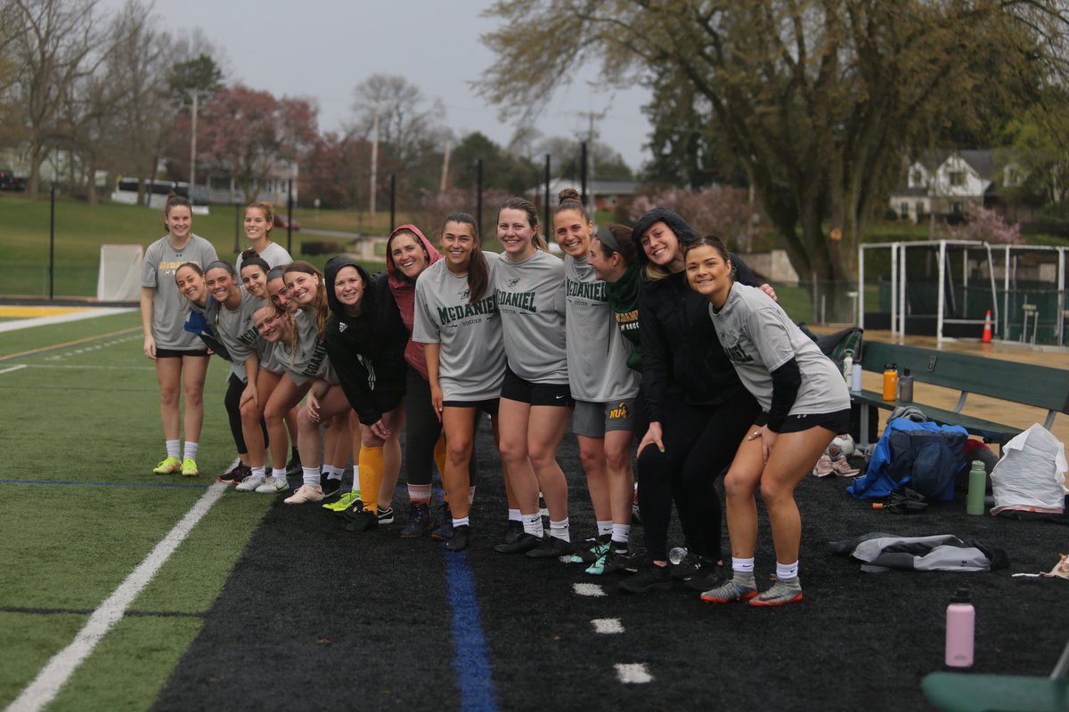 McDaniel_WSOC's tweet photo. Four years until Forever. Hearts are full from a day on The Hill with our alum 💚 https://t.co/g99sX2I2Mk