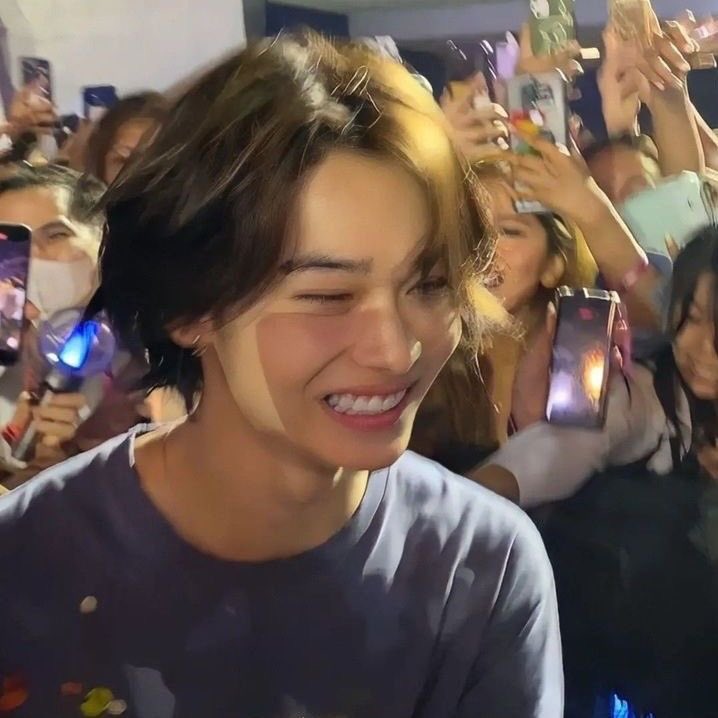 ilsunki's tweet photo. riki e o seu sorriso lindo!                                           a thread~ https://t.co/yX8cO2ct3E