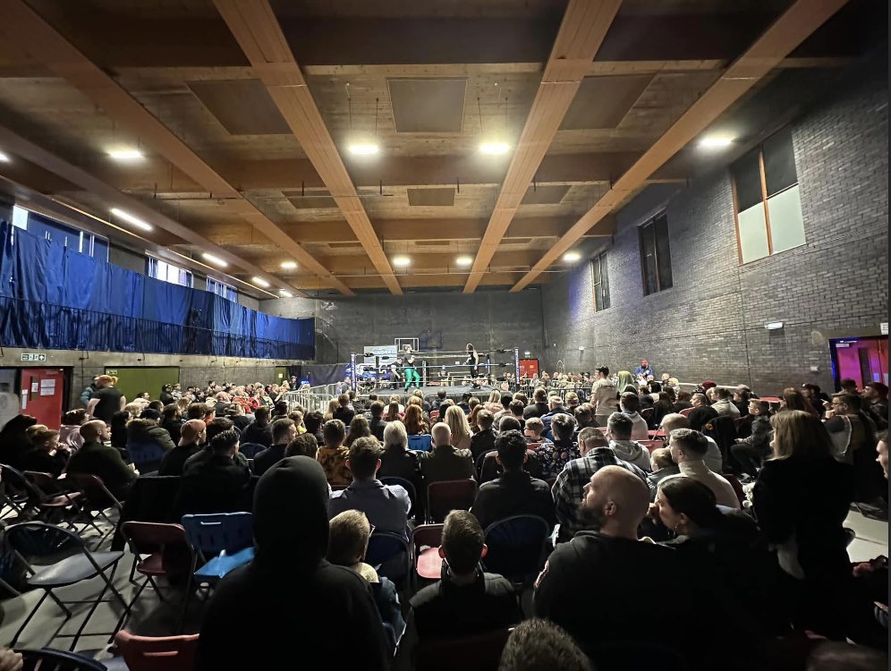 jayrobinpro's tweet photo. In 2018 I dreamt of wrestling in  this building!
In 2023 this was the crowd!

#neoparadigm #fcwempire https://t.co/ncsKabLnQV