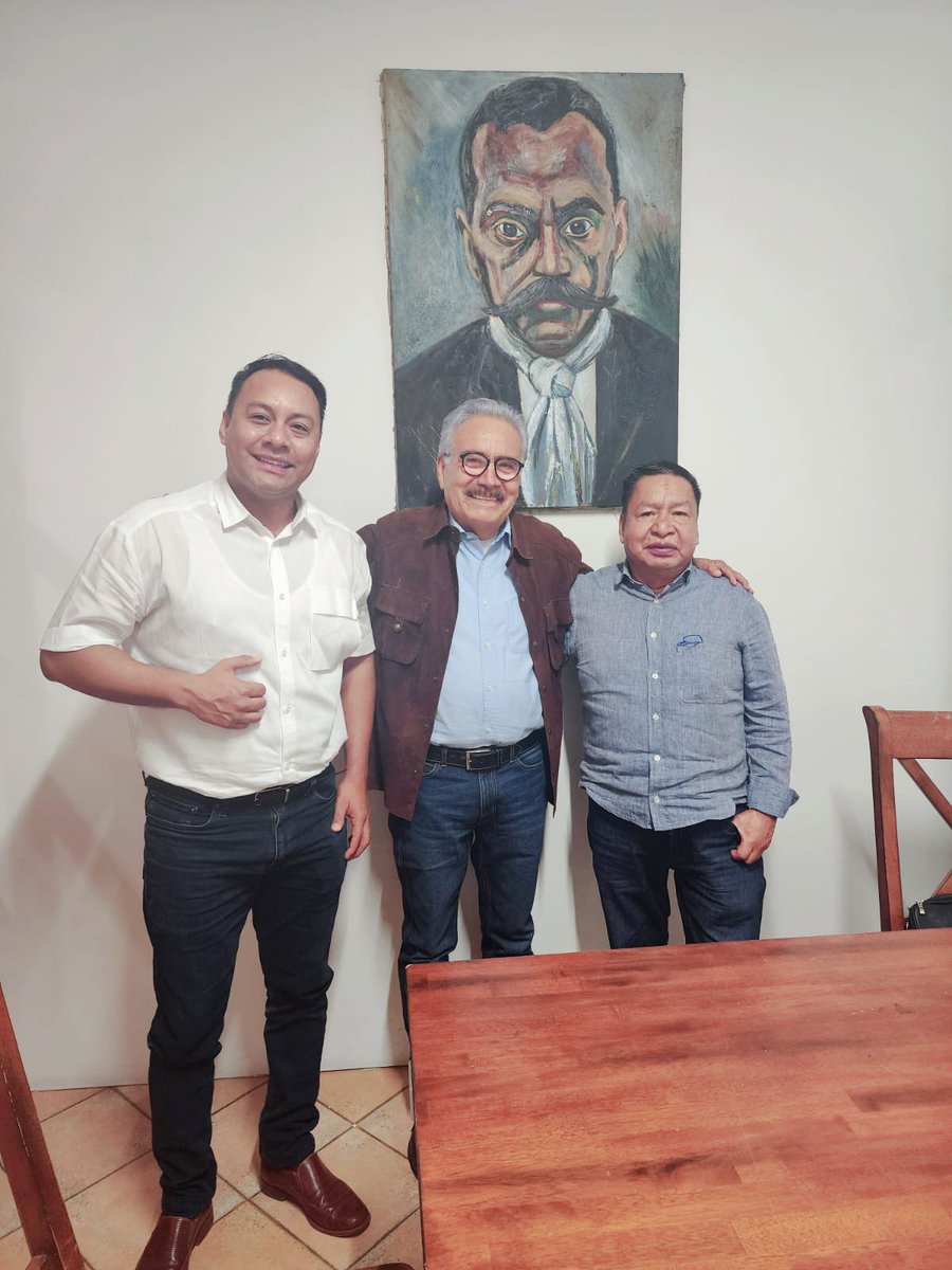 SIPCIA_GobOax's tweet photo. Reunión de trabajo con el Ing. Héctor Sánchez López, del Consejo de Administración de la @CFE para dialogar sobre el Programa Fondo de Servicio Universal Eléctrico #FSUE y lograr un Oaxaca electrificado al 100%.
#UnPuebloTransfomandoSuHistoria https://t.co/xoeXNYXKZg
