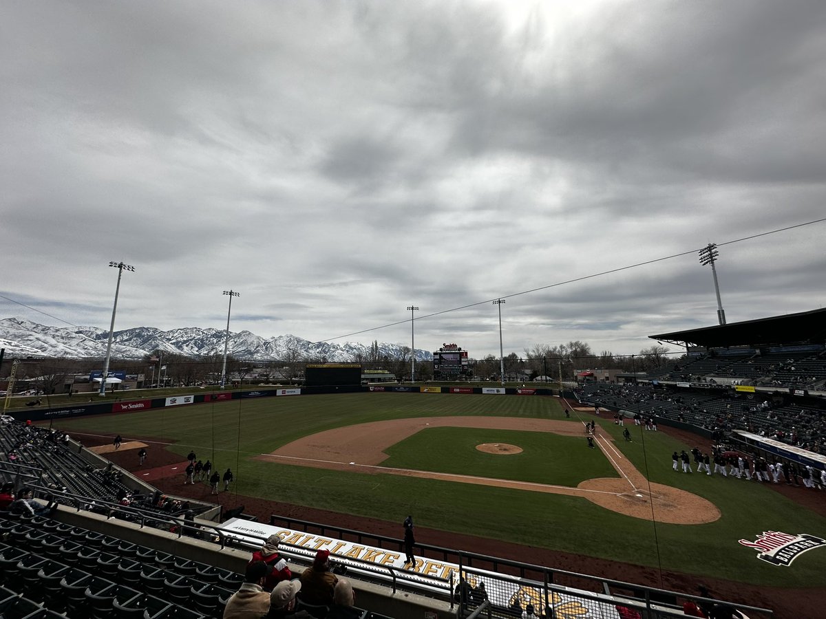 SLBkcrew's tweet photo. So happy to bee back! @SaltLakeBees what a great first game! Got the W and free @ChickfilA https://t.co/MzRMospZ65