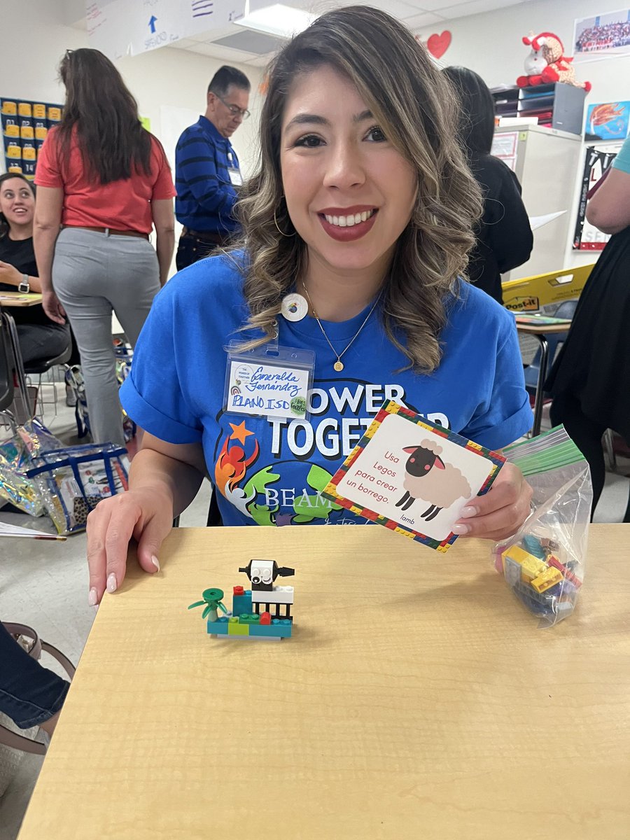 iteach1stDL's tweet photo. Presenting at #BEAMDFW2023 with @cll1781 was fun! Thank you to the participants for the amazing energía and colaboración! 🫶🏽 https://t.co/RKImecoJuZ