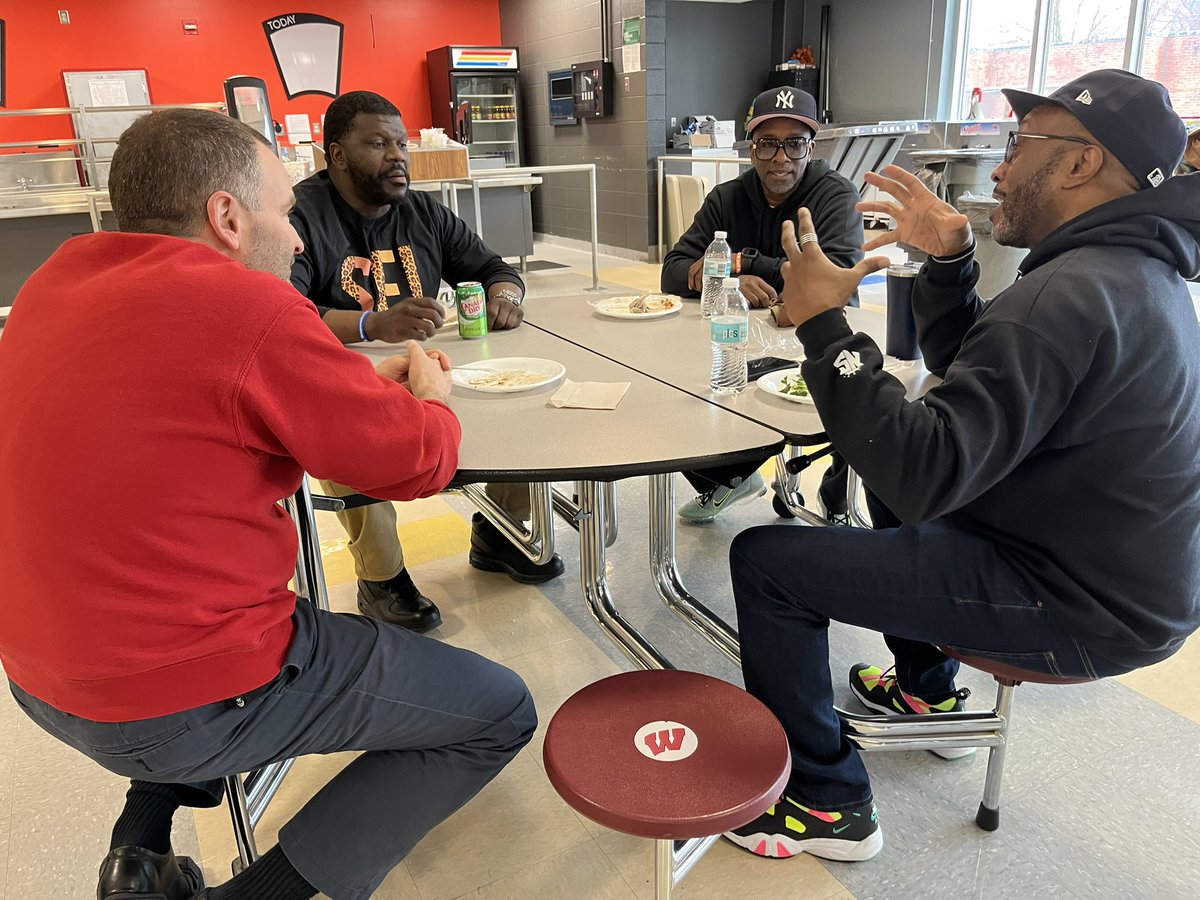 wpsofcp's tweet photo. Todays SEL Family Engagement Summit created intimate conversations. Although low turnout we are very thankful for those present both physically and mentally. #parentpanel #parentkeynotespeaker #parenteducatormoderator #familyengagement #SEL https://t.co/IHY11f2XEF