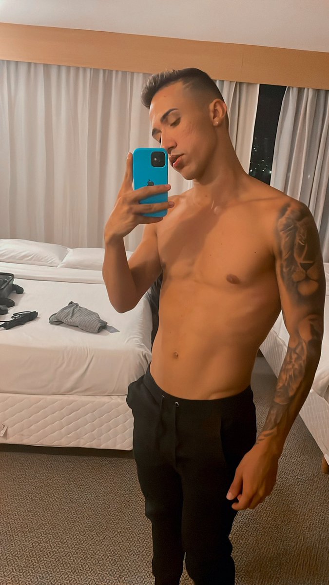 DeivisonMayer's tweet photo. Comenta uma Ft sem camisa https://t.co/yEcqzP9MkY