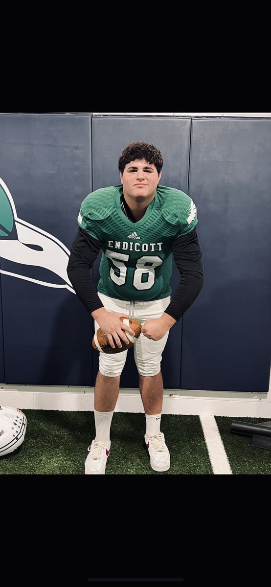 AndrewL06152005's tweet photo. Blessed to receive my first offer to @EndicottFB. Had an amazing time at Endicott today. Loved the energy they brought at there 6:30am practice. Thank you to all the coaches and players. @CoachPopino @CoAcHKeLZZz3 @DBP_Football @CoachMcGonagle @CoachSqualli @Cory_Gaff @coach_tad https://t.co/qso9v3C4HE