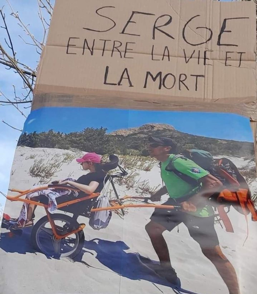 MiAldon's tweet photo. Serge est entre la vie et la mort.
Il est accompagnateur en montagne de métier, notamment pour les jeunes en situation de handicap.
Un dangereux fiché S.
#ViolencesPoliceres #SainteSoline  

Via ⬇️
https://t.co/y1qPJwOZzS https://t.co/t7VrXU7K2e