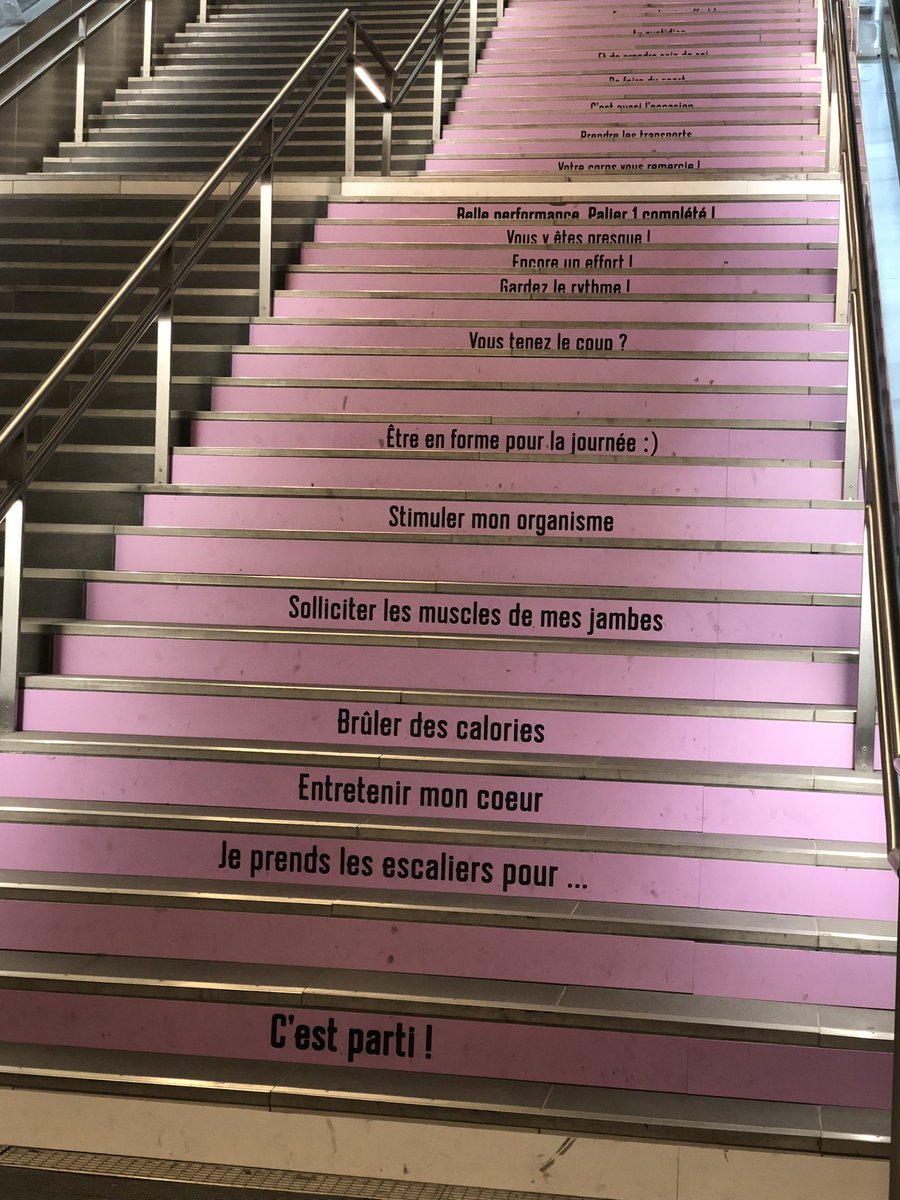 supermarl0ball's tweet photo. jsp qui est le CONNARD à la RATP qui a eu cette idée de merde mais je le maudis tous les matins https://t.co/4MKNASkBGv