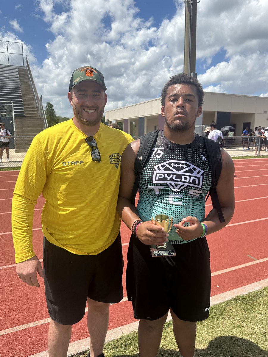 ChancellorB2026's tweet photo. Had an amazing time competing at the @Pylon7on7 training camp series and was rewarded MVP of the offensive line group! The grind never stops🙅🏾‍♂️‼️@chadmavety55 @LMHS_HawksFTBL @aleceberle54 https://t.co/2ClfQVooqL