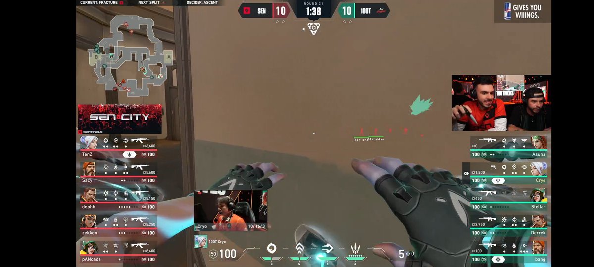 devaryabhatia's tweet photo. Ngl loving the nothing phone 1 I bought recently but recently while enjoying some of the apps I am experiencing have optimisation issues with them like twitch.
Pic 1- while the screen is zoomed out the stream looks small.
@getpeid @nothing https://t.co/KLXA9crntD